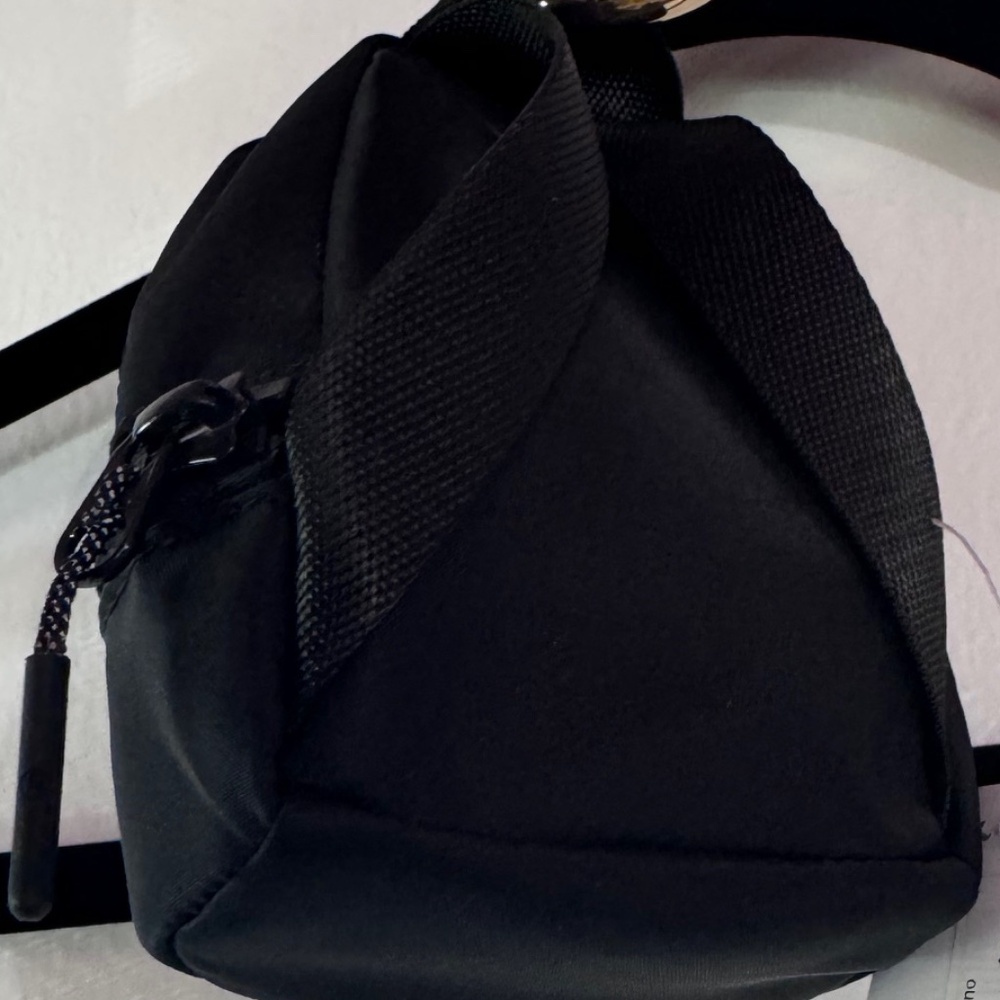 MINI Backpack Clip - Picture 8 of 10